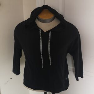 Forever 21 Ladies Pull Over Hoodie Sweater With Ruffled Back Medium Black